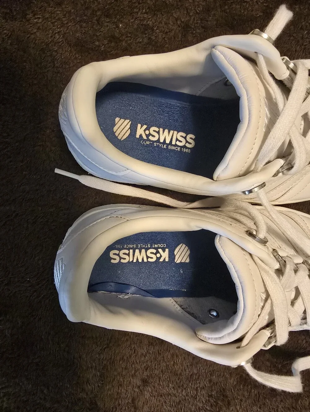 K-Swiss Women's White Leather Sneakers with Embroidered Shield Size 8M - Picture 6 of 8